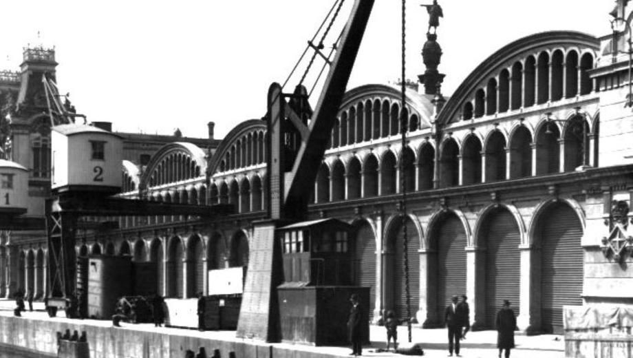 Tinglado del Muelle de la Muralla (1919)  Autor desconocido. 