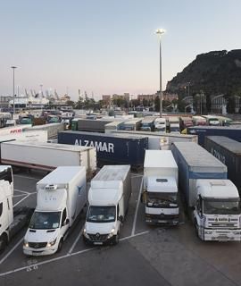 Camions al Port