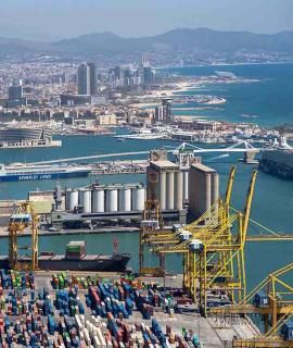 Vista del port de Barcelona