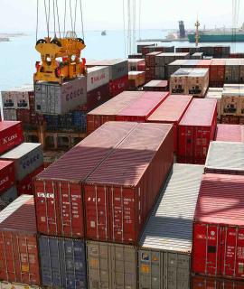 Terminal de contenedores en el Port de Barcelona